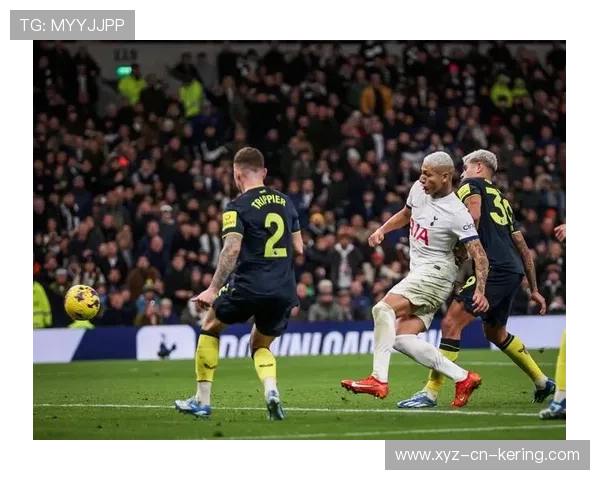 孙兴慜利用速度切入禁区，热刺再度扩大威胁