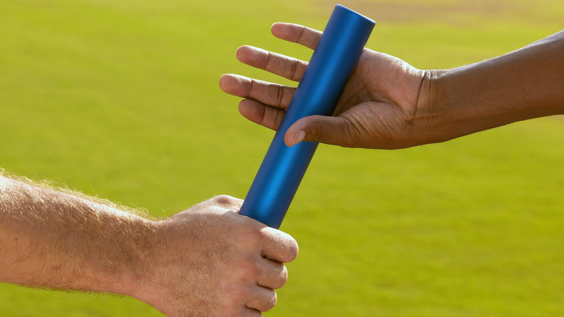 开云体育网址-田径赛季新星涌现百米大战激烈，田径百米视频